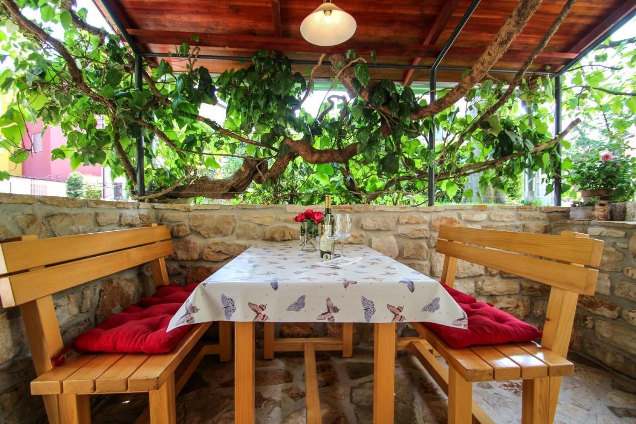 Carla Guest House Novigrad Istria Exterior foto